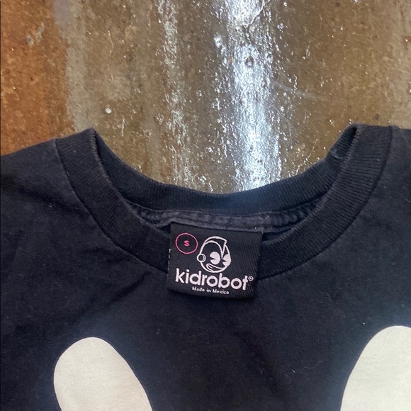 KID ROBOT Black DUNNY SKELETON GLOW IN THE DARK T SHIRT UNISEX SZ SMALL - Picture 3 of 6